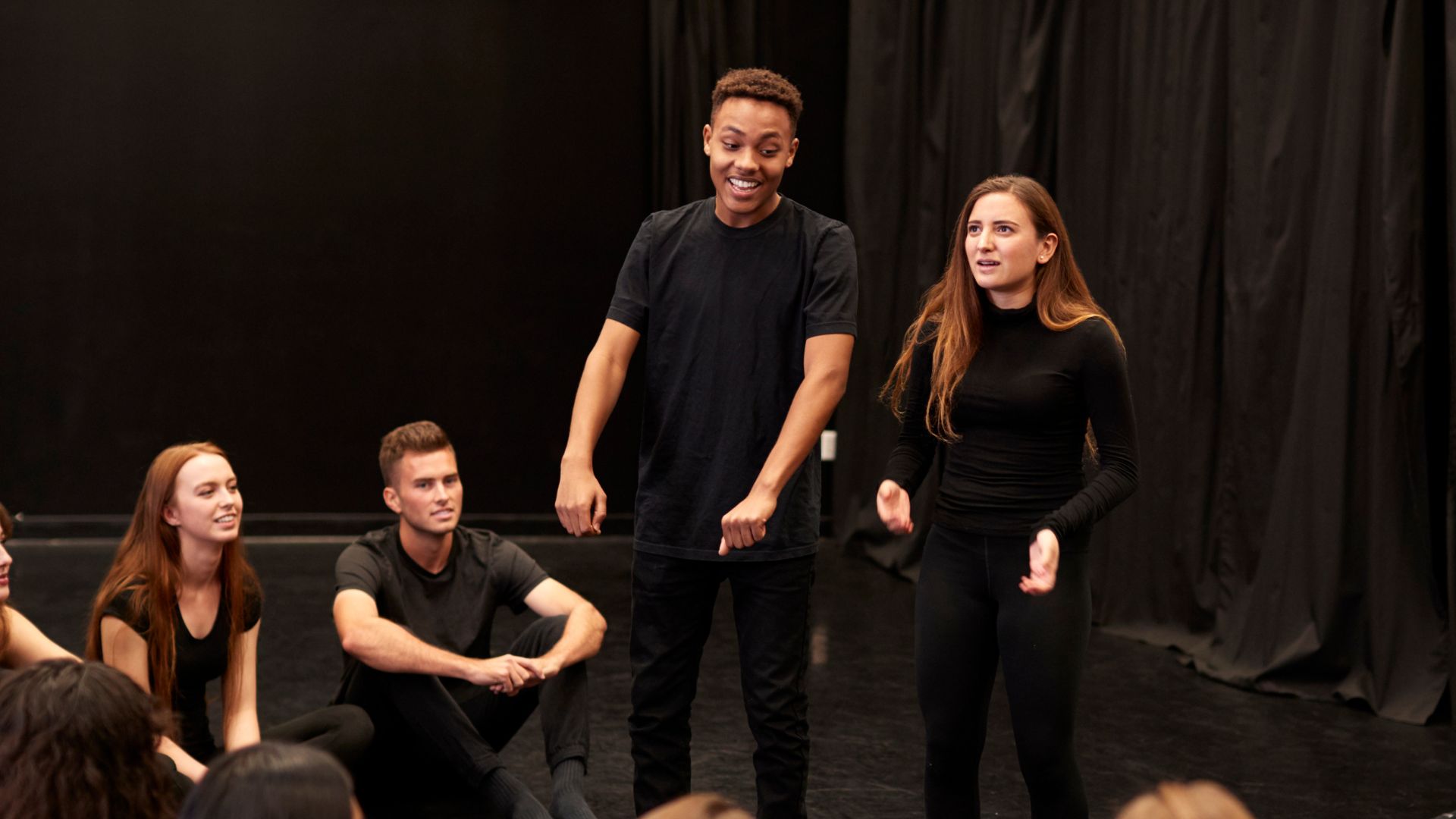 Wat is improvisatietheater Wat is improvisatietheater